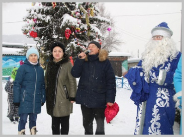 Депутаты приняли участие в новогоднем празднике
