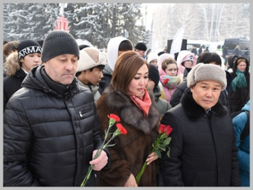 Депутаты городского Совета приняли участие в акции «Блокадный хлеб»